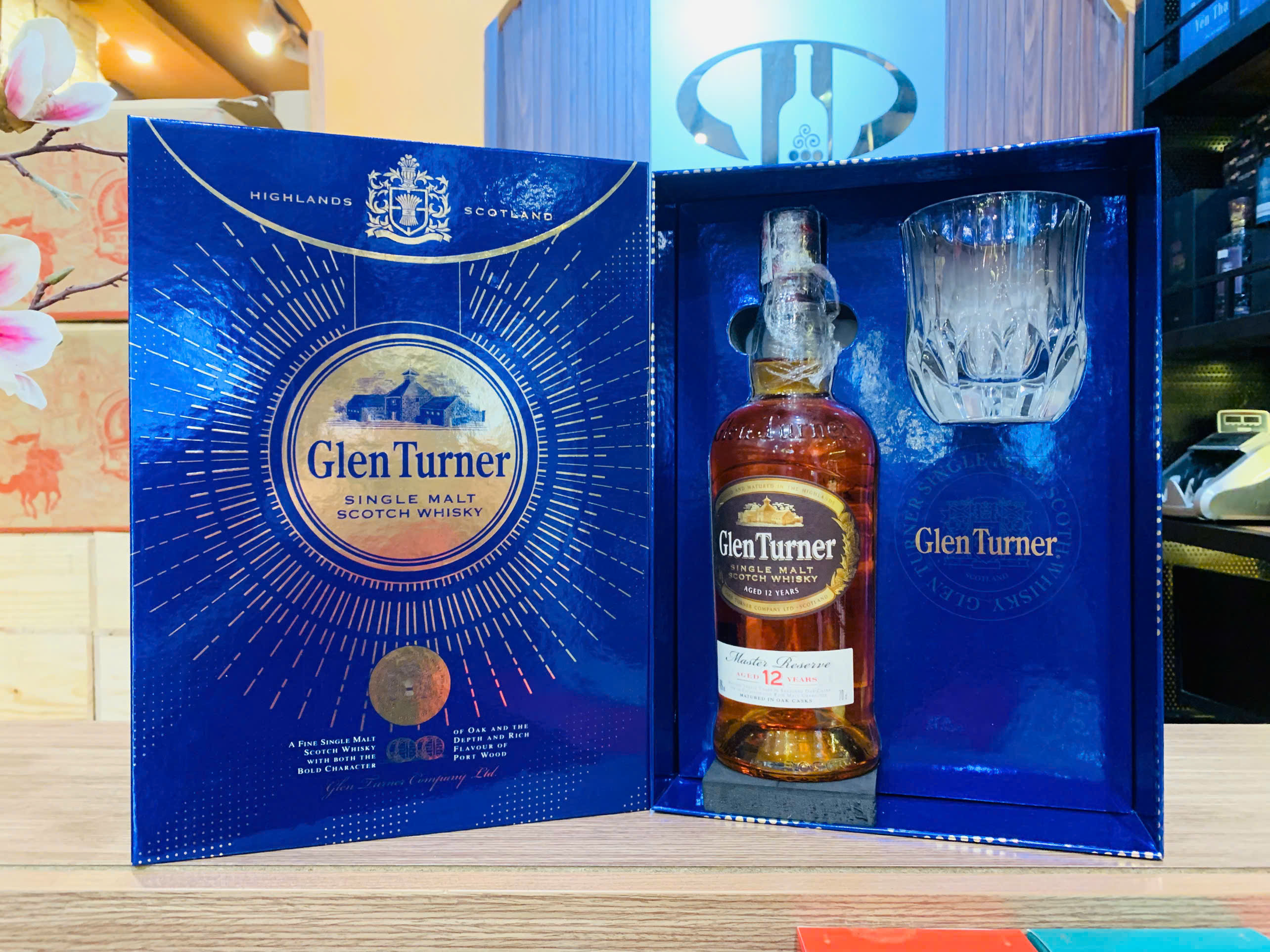 Glen Turner 12 Years Single Malt Scotch Whisky (Hộp quà)